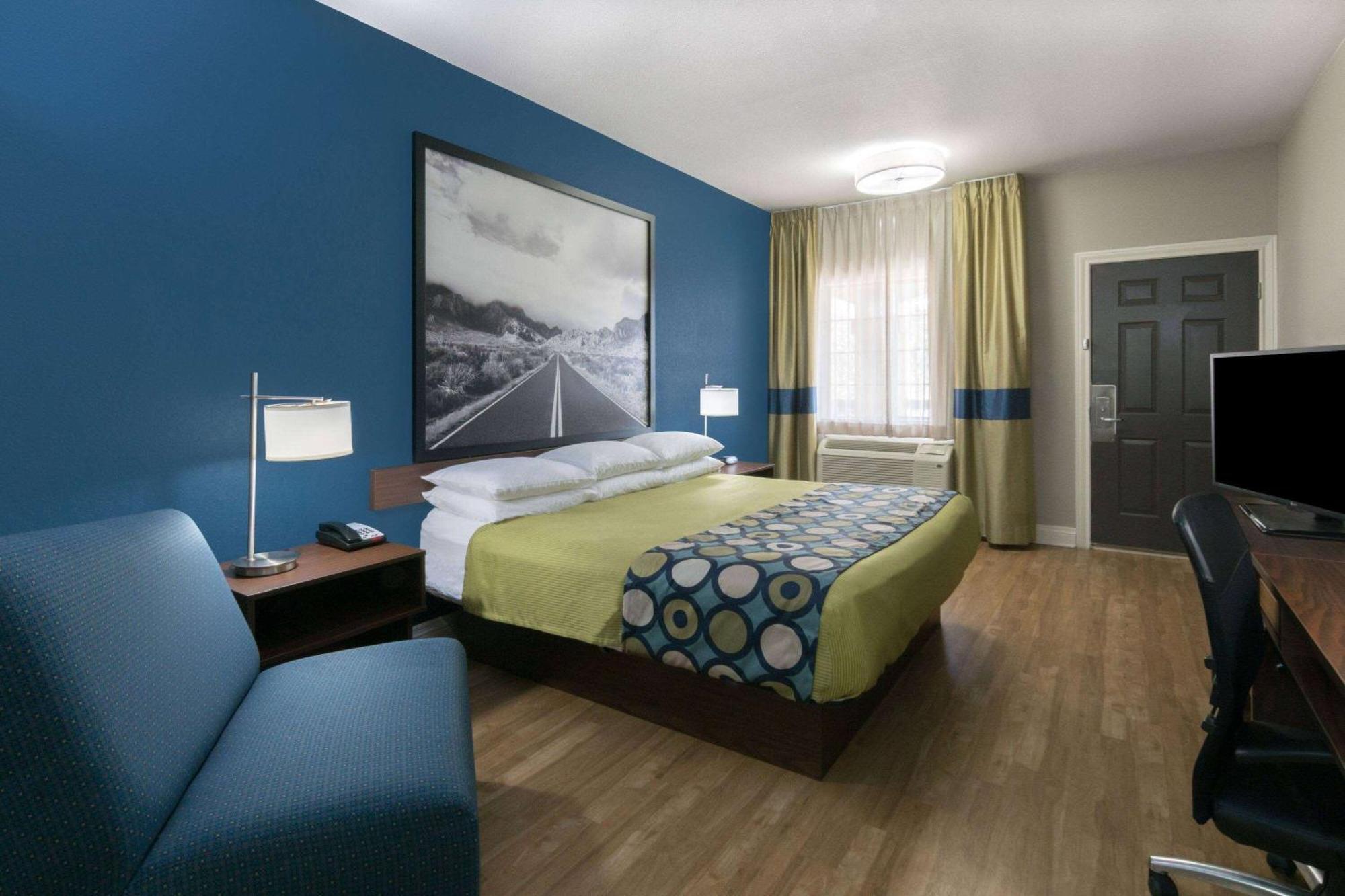 Super 8 By Wyndham San Antonio Near Fort Sam Houston Exteriör bild